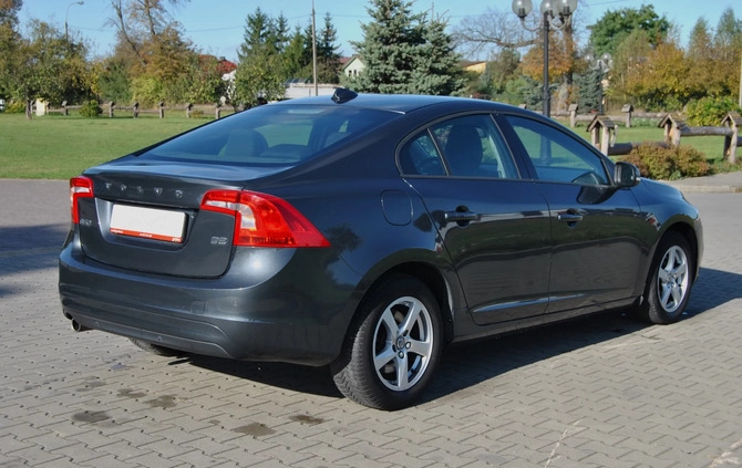 Volvo S60 cena 45900 przebieg: 196000, rok produkcji 2016 z Suwałki małe 172